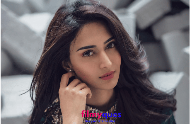 Erica Fernandes's Age 29, Height, Net Worth, Biography, Boyfriend And More